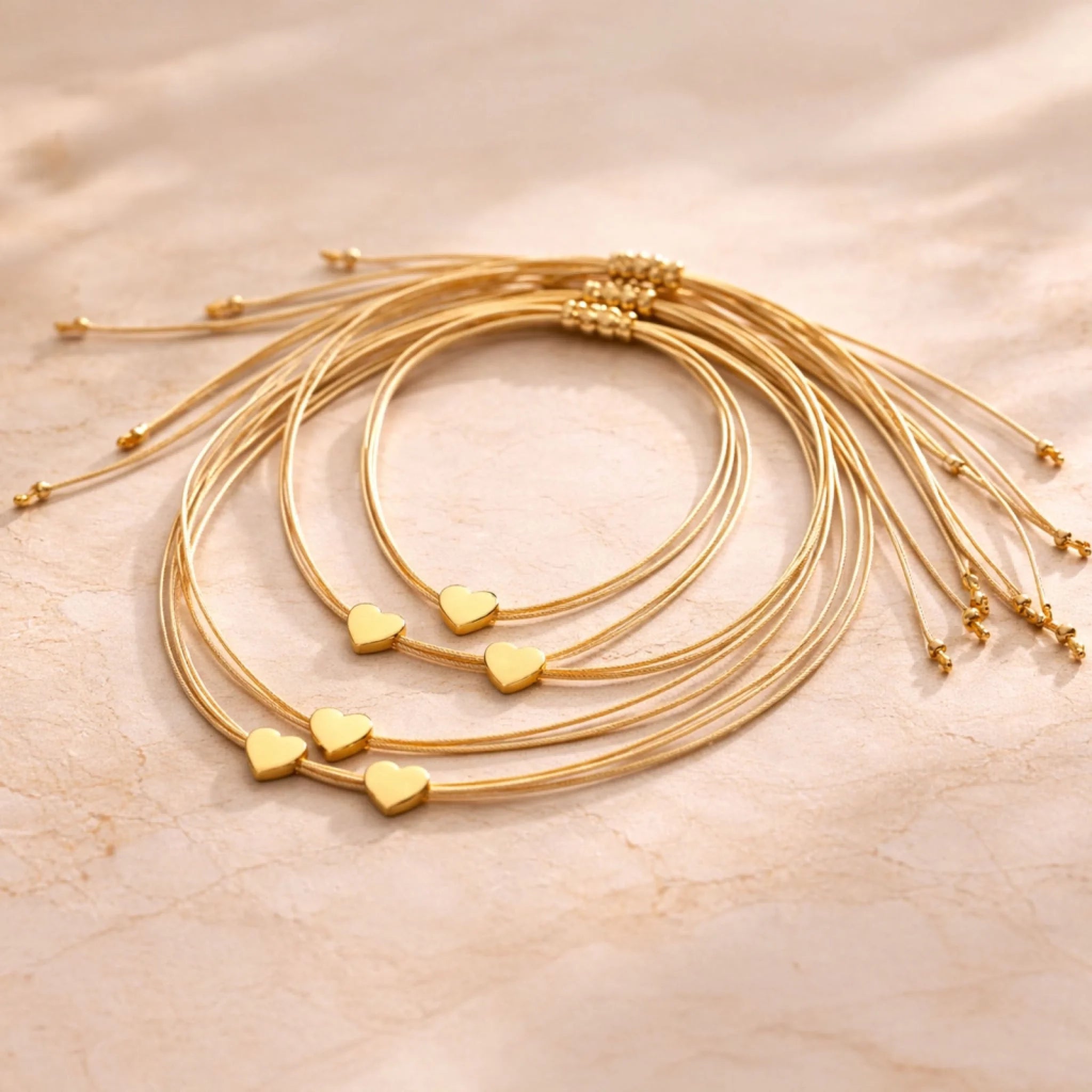 Goldenes Herz Armband Produktbild