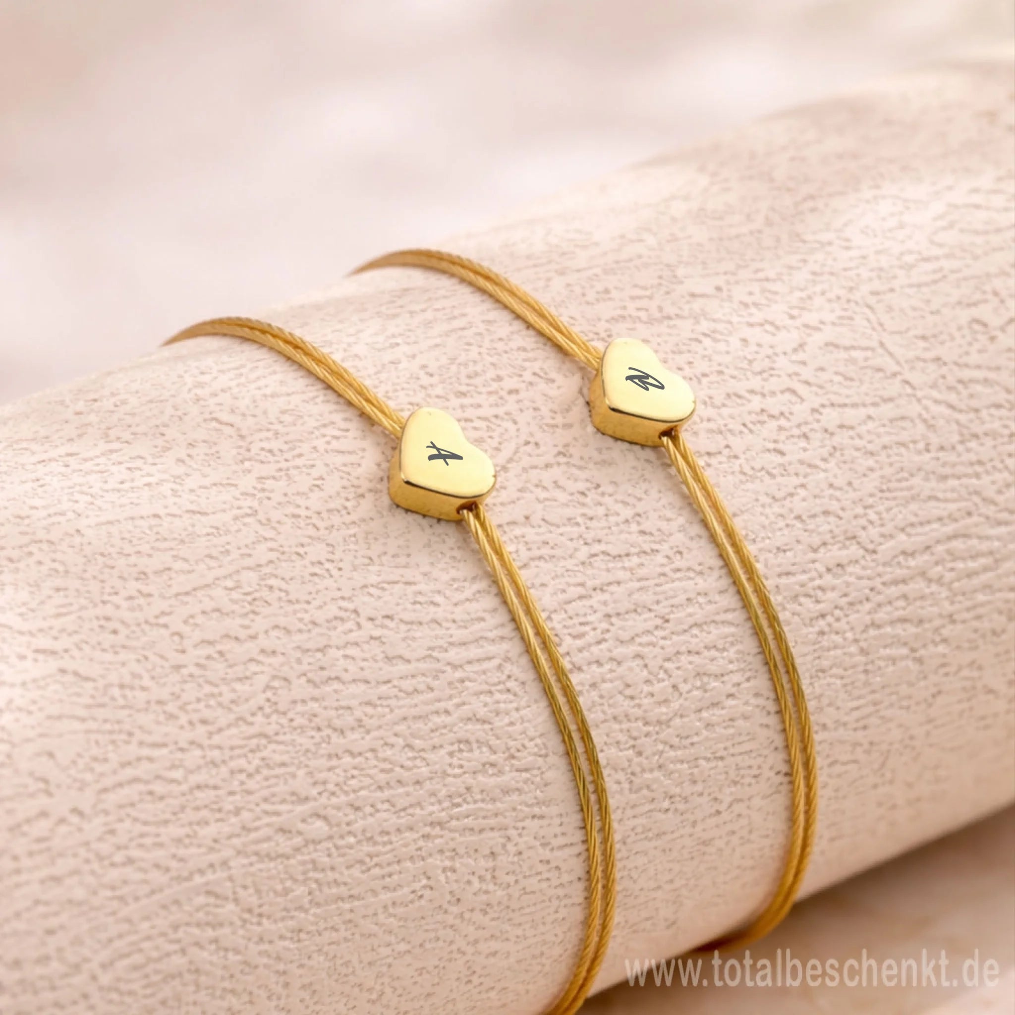 Goldenes Herz Armband