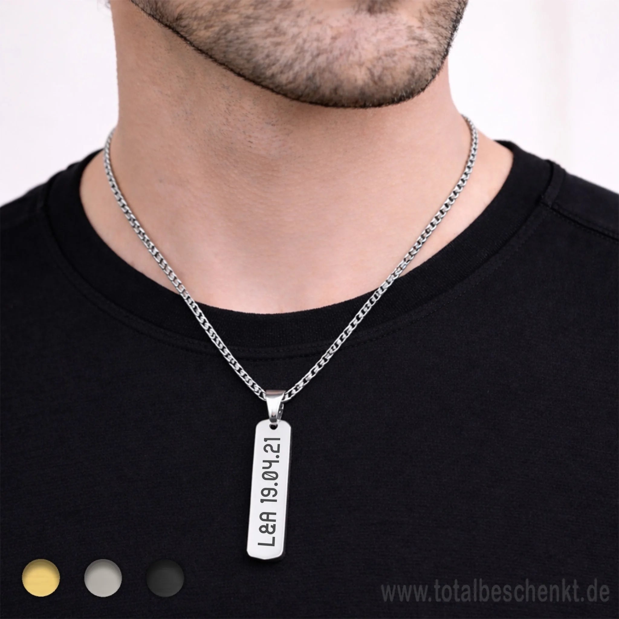 Längliche Herrenkette Silber an Model