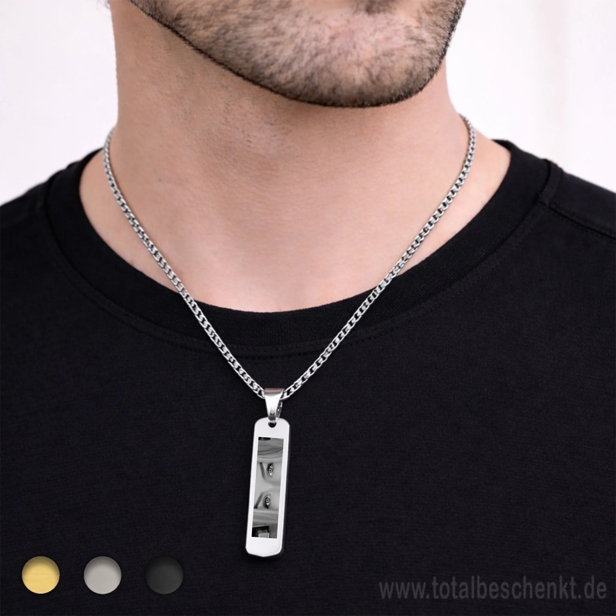 Längliche Herrenkette Silber an Model