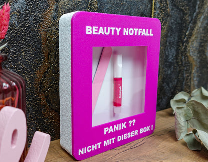 Beauty-Notfallbox – Feile und Kleber für den perfekten Look