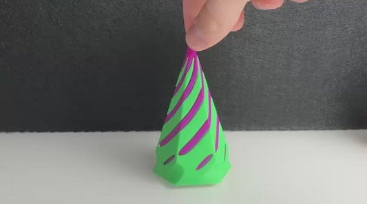 Fidget Pyramide M Höhe 9cm